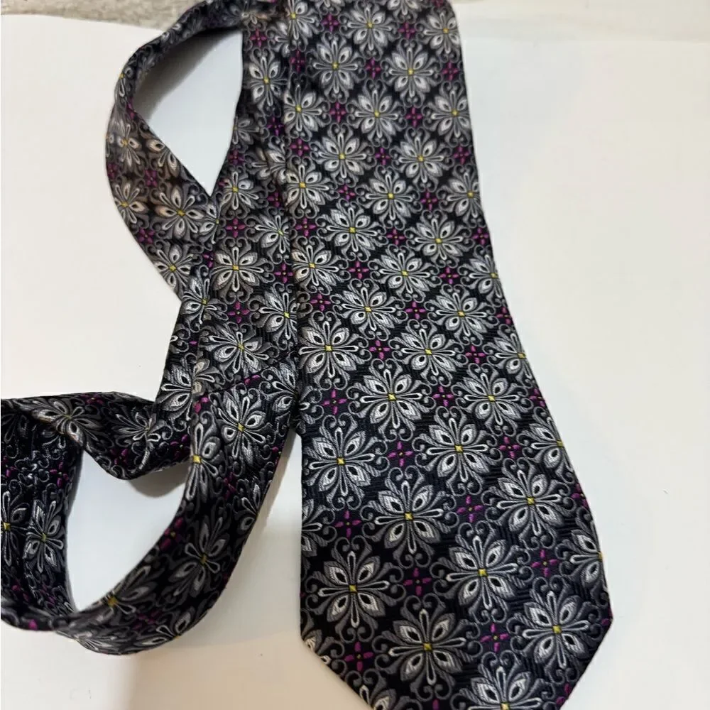 Oak Hill Premium 100% silk tie